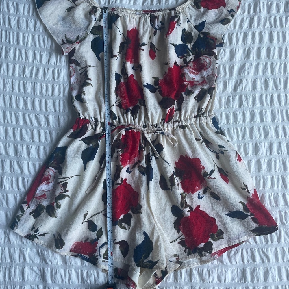🌟 L’Atiste Romper | Size L| Chic & Flattering 💃 Perfect for day to night look